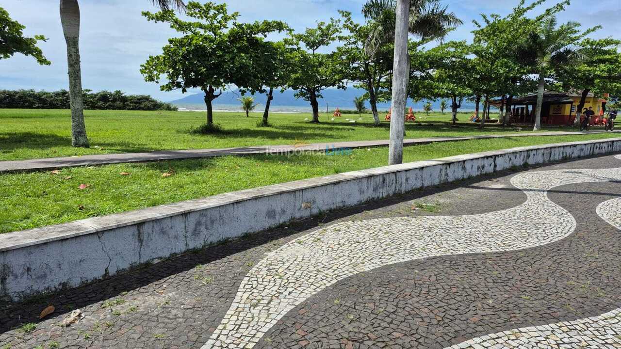 Casa para aluguel de temporada em Caraguatatuba (Praia das Palmeiras)