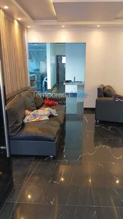 Casa para aluguel de temporada em Caraguatatuba (Praia das Palmeiras)