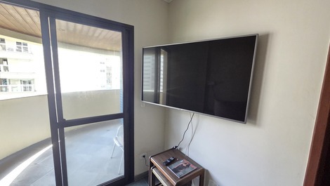 Pitangueiras | Ocean View | 2 Bedrooms with Air Conditioning | 2 Parking Spaces | Sleeps Up to 8