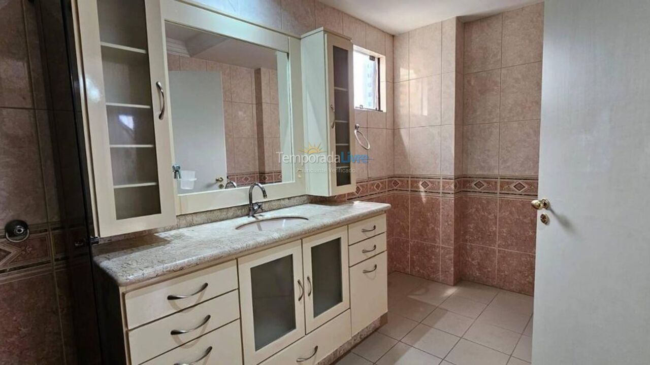 Apartamento para alquiler de vacaciones em Itapema (Meia Praia)