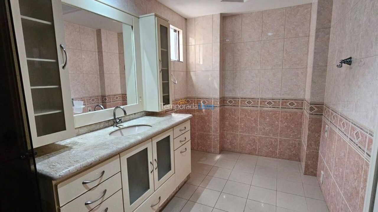 Apartamento para alquiler de vacaciones em Itapema (Meia Praia)