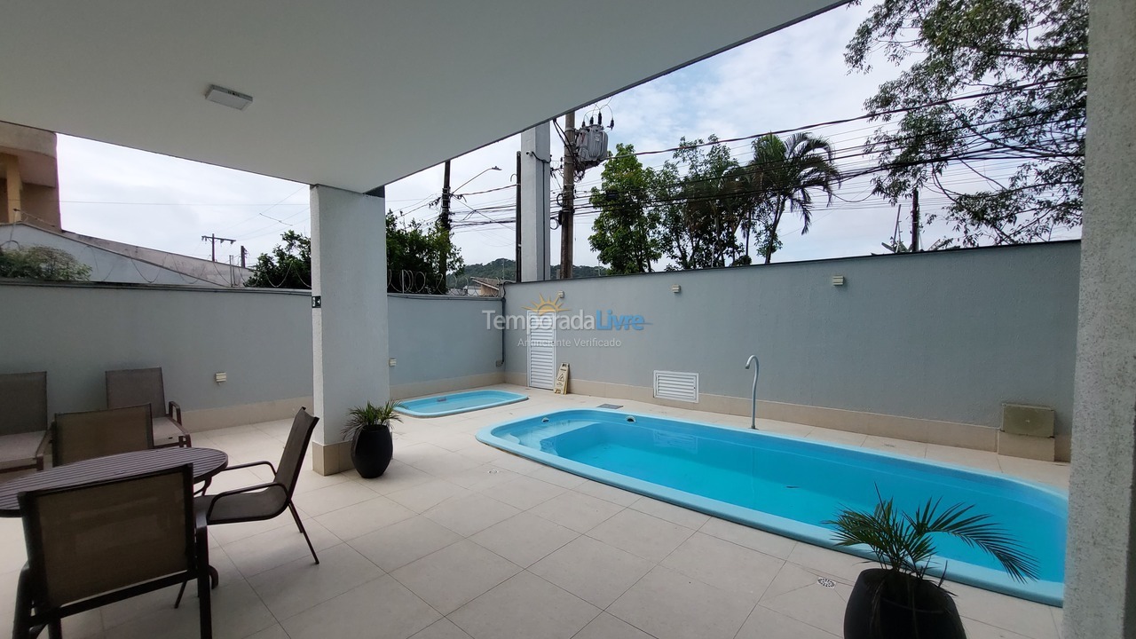 Apartamento para aluguel de temporada em Ubatuba (Pereque Açu)