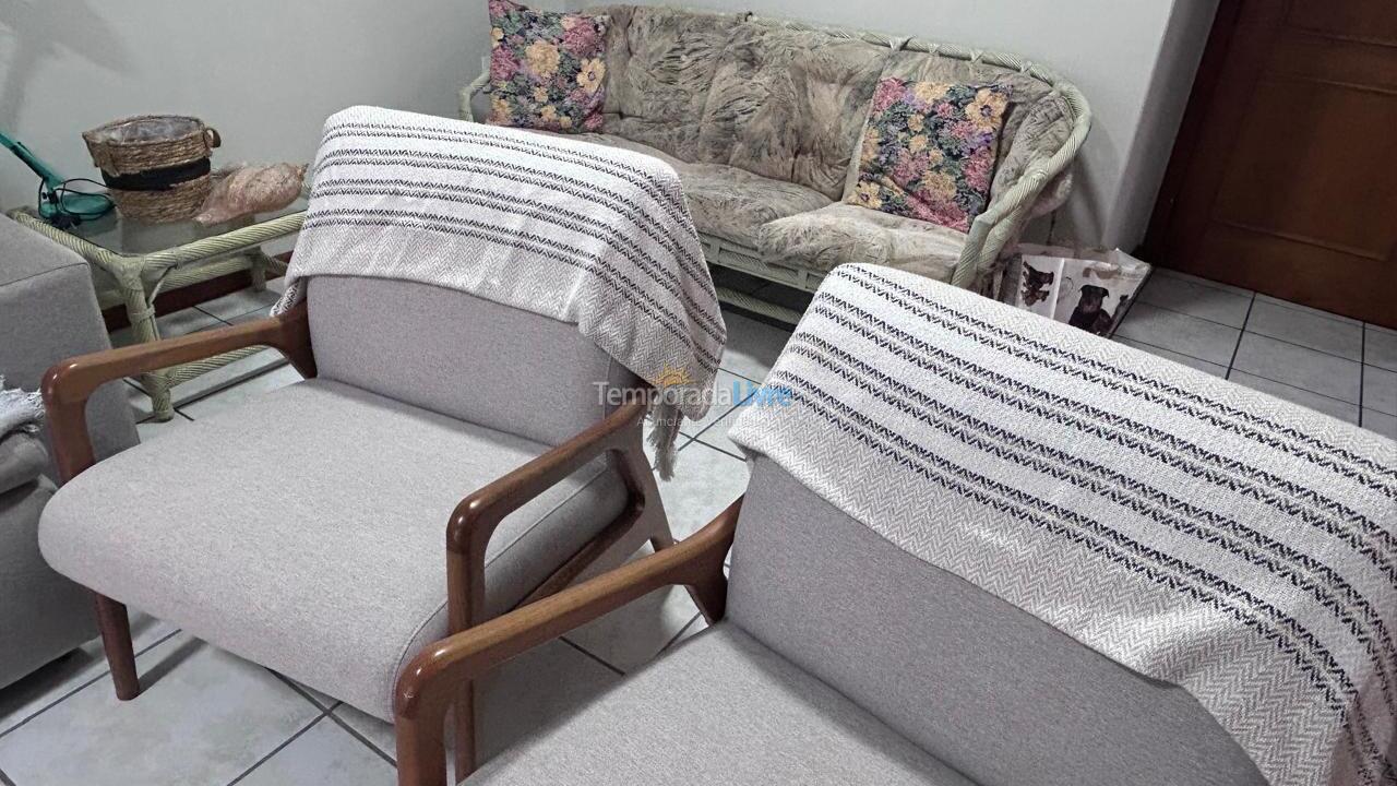 Apartamento para aluguel de temporada em Itapema (Centro)