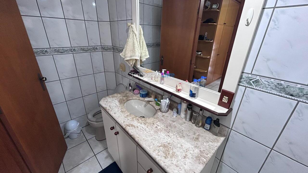 Apartamento para aluguel de temporada em Itapema (Centro)