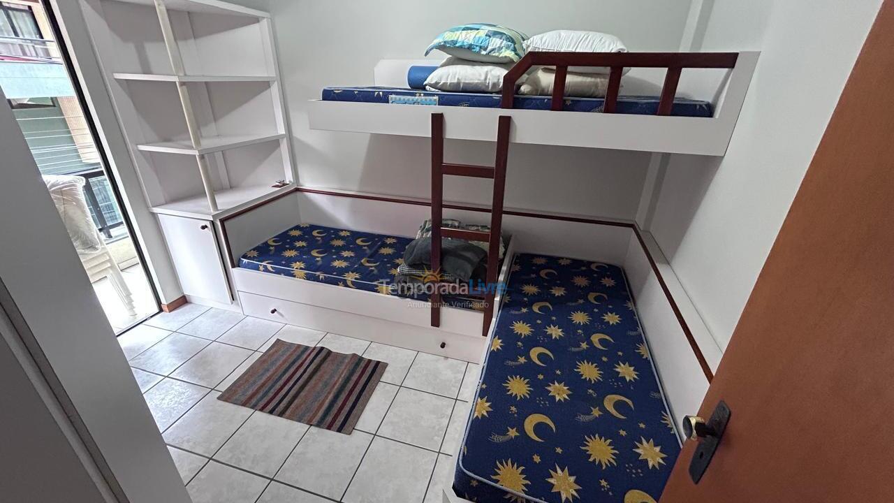 Apartamento para aluguel de temporada em Itapema (Centro)