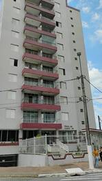 Apartamento en Guilhermina, Praia Grande! Precios flexibles, consulte para más detalles.
