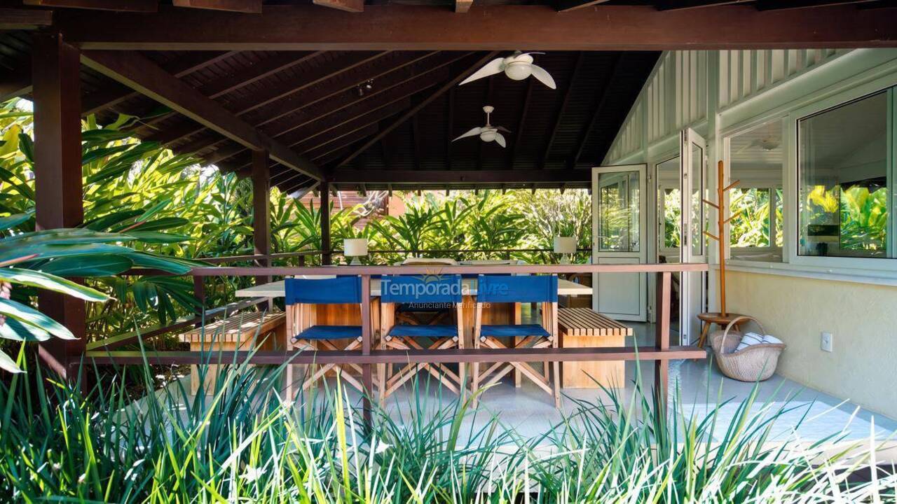 Casa para alquiler de vacaciones em São Sebastião (Praia da Baleia)