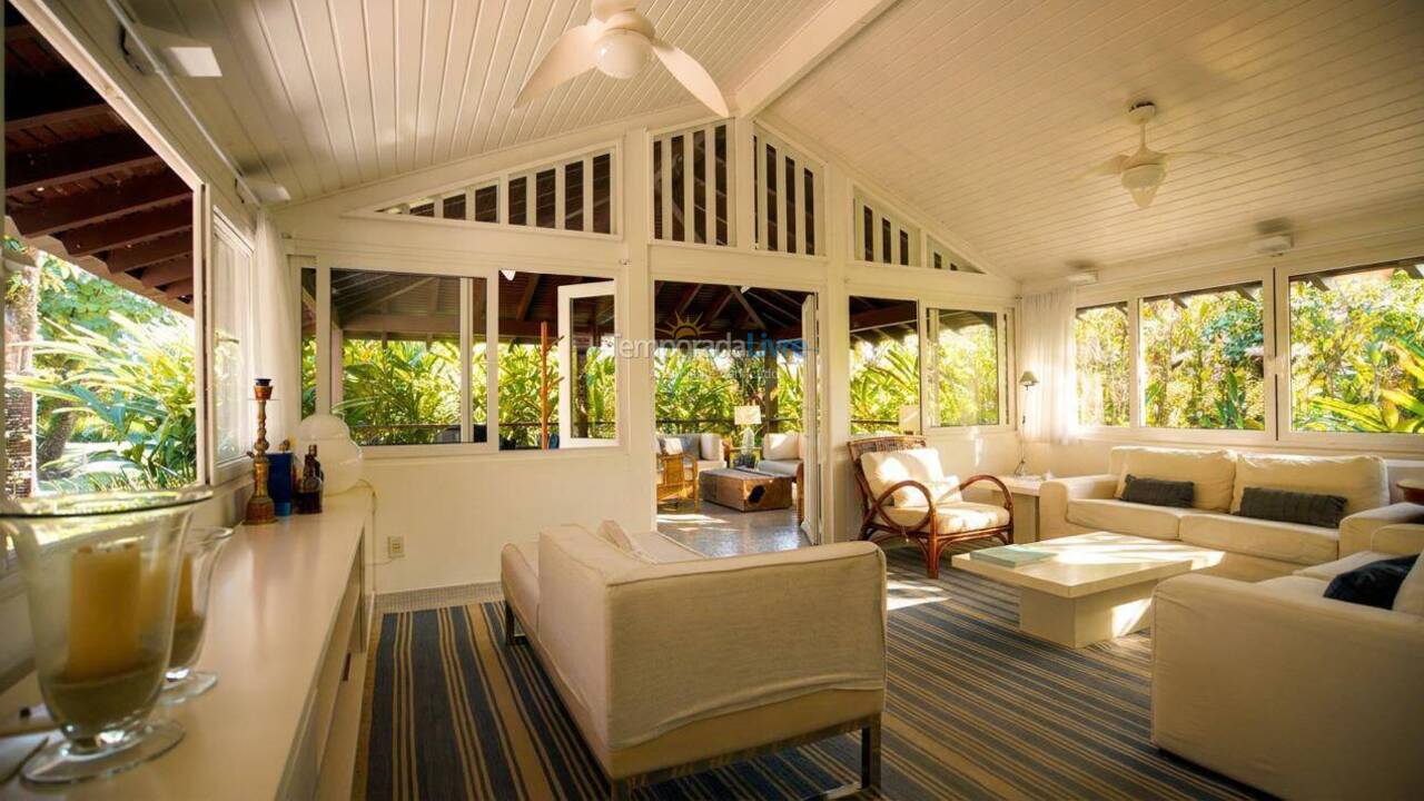 Casa para alquiler de vacaciones em São Sebastião (Praia da Baleia)