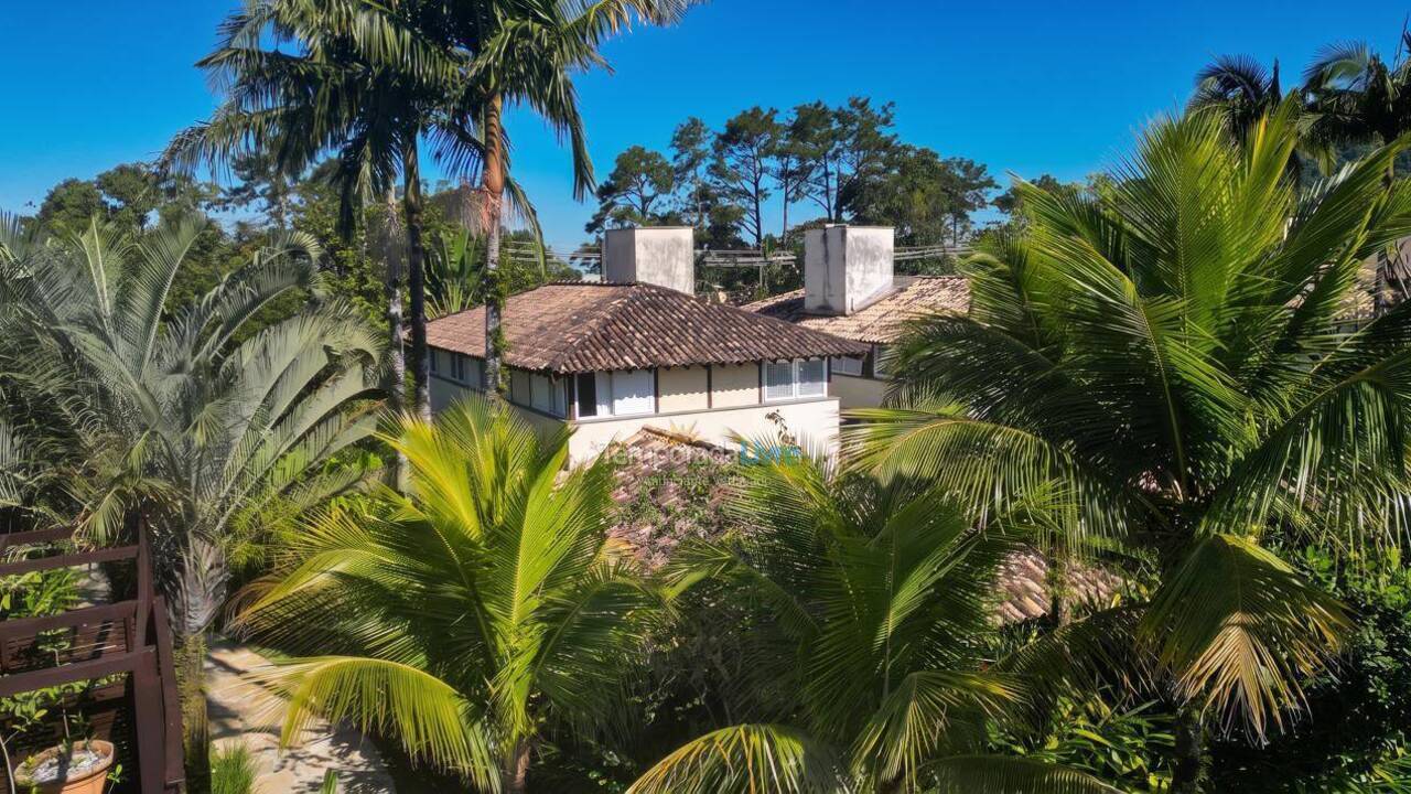 Casa para alquiler de vacaciones em São Sebastião (Praia da Baleia)