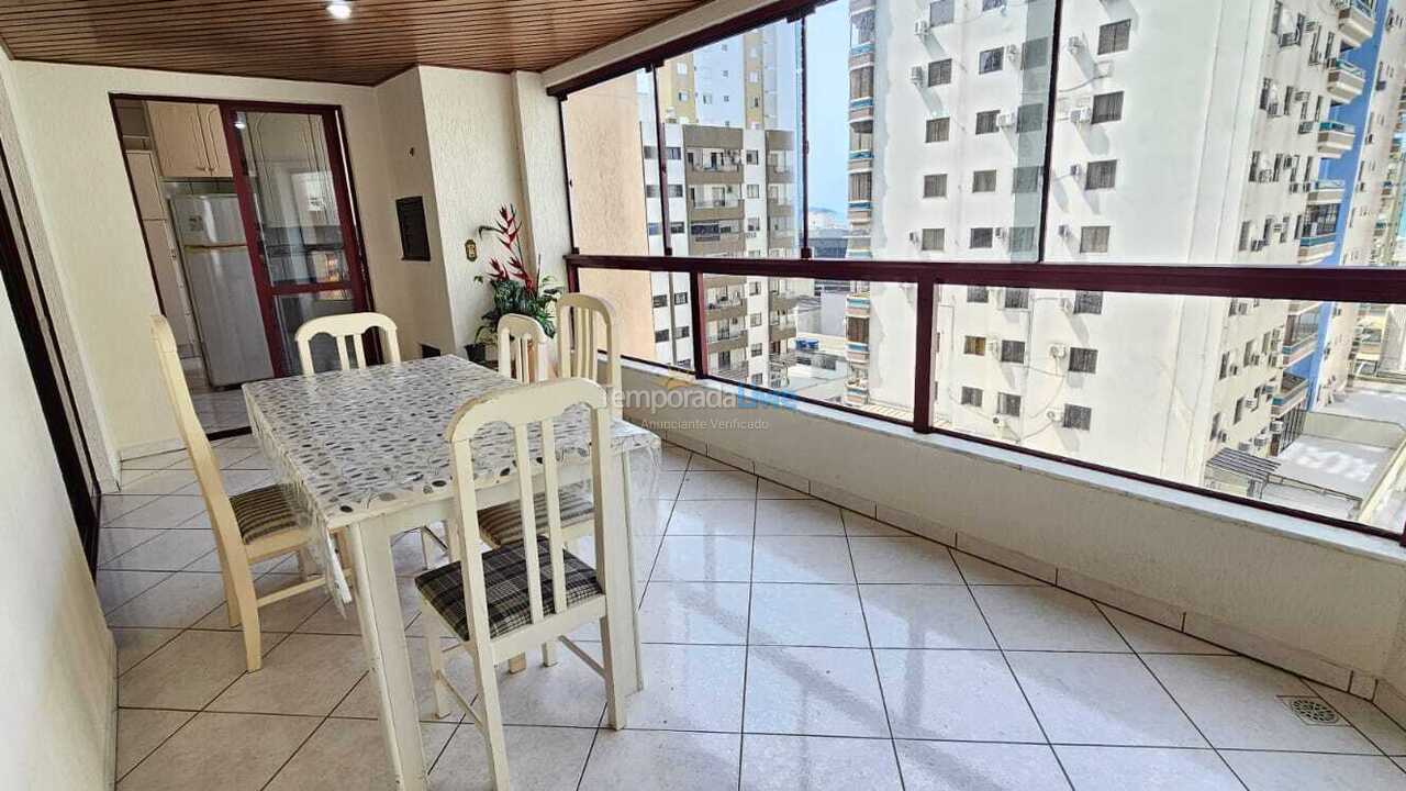 Apartamento para aluguel de temporada em Itapema (Meia Praia)