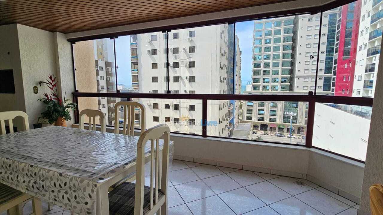 Apartamento para aluguel de temporada em Itapema (Meia Praia)