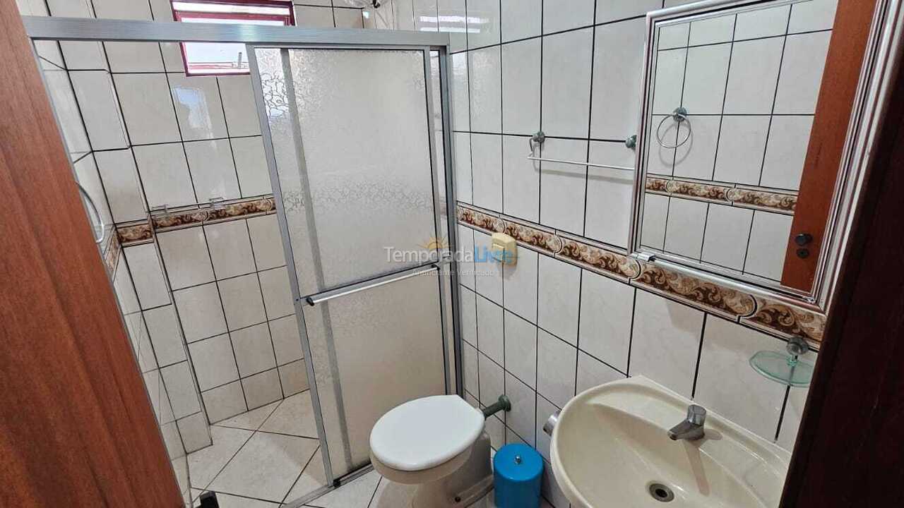 Apartamento para aluguel de temporada em Itapema (Meia Praia)