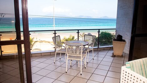 Beautiful and well located 3 bedrooms facing the sea - Praia do Forte...