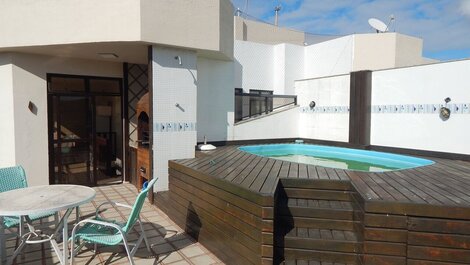 Ático con piscina y barbacoa - Capacidad para 10 personas