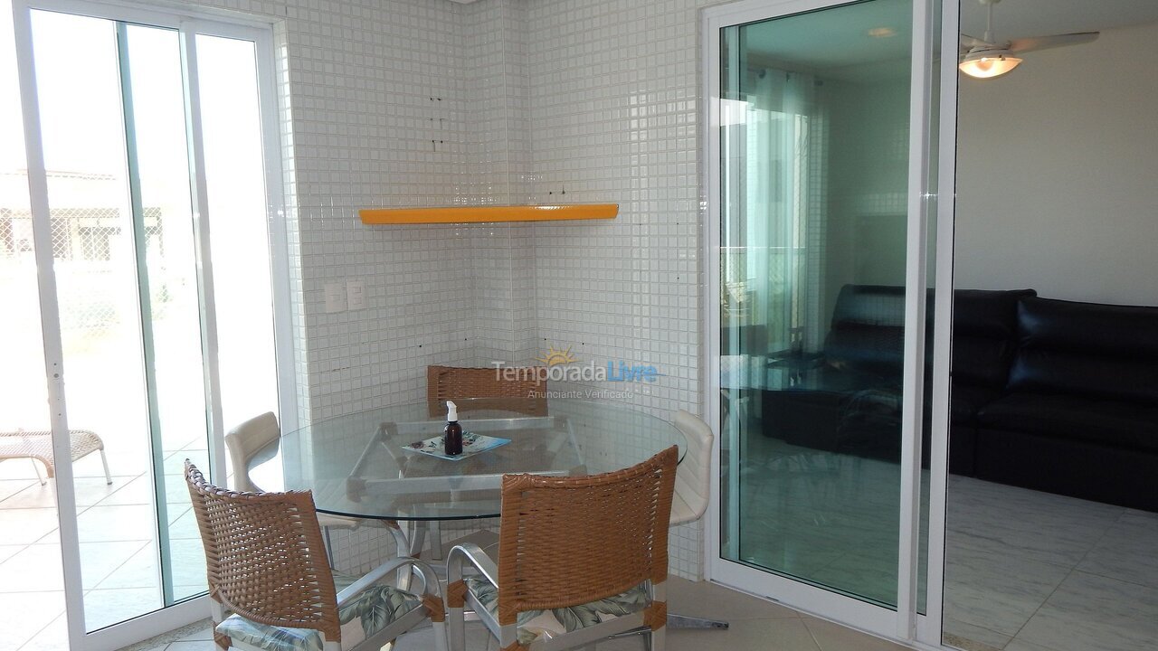 Apartamento para alquiler de vacaciones em Cabo Frio (Praia do Forte)