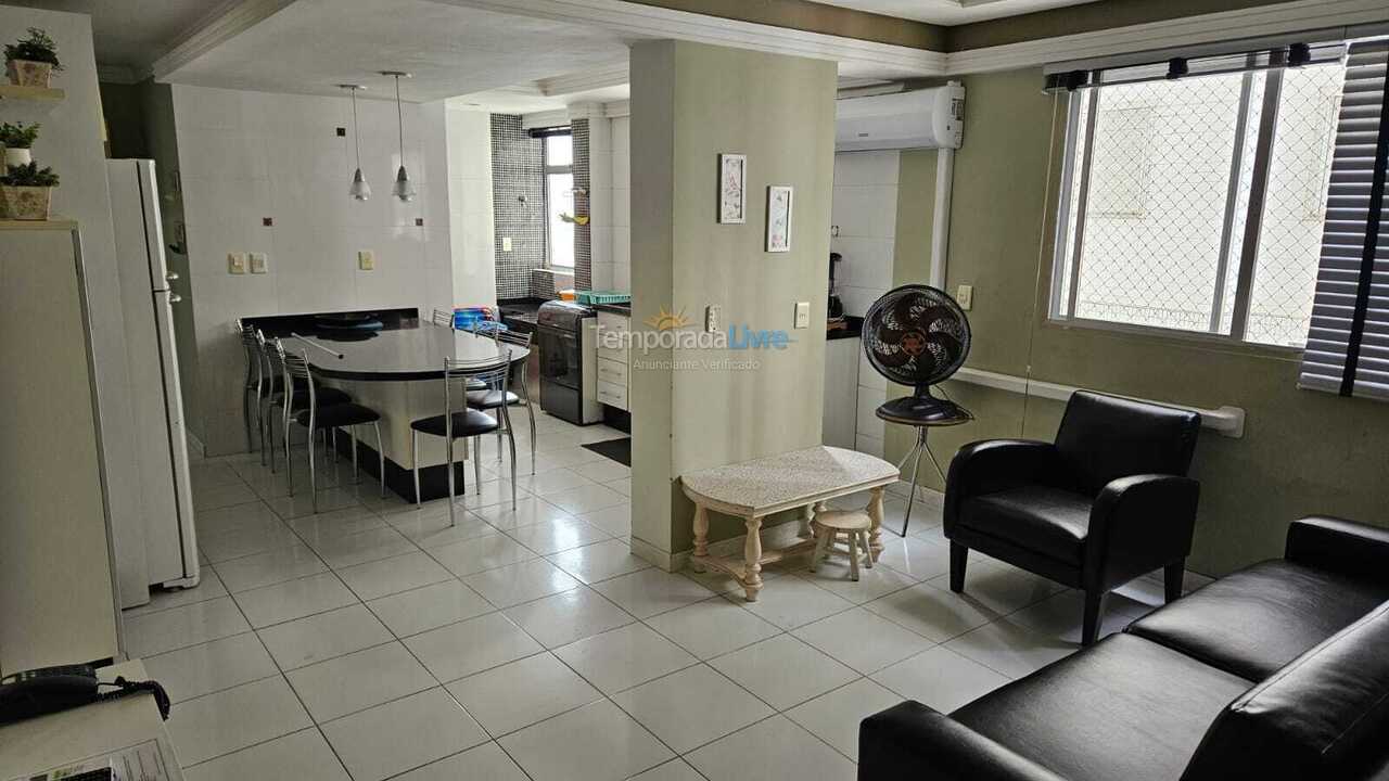 Apartamento para aluguel de temporada em Balneário Camboriú (Praia Central)