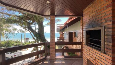 Apartamento dúplex con vistas al mar