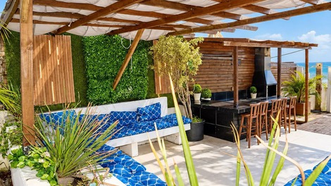 Maravilhosa casa com saida para o mar com piscina praia ingleses