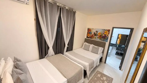 Maravilhosa casa com saida para o mar com piscina praia ingleses