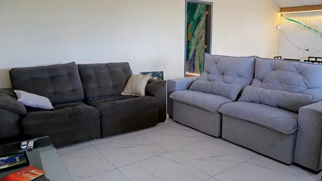 Maravilhosa casa com saida para o mar com piscina praia ingleses