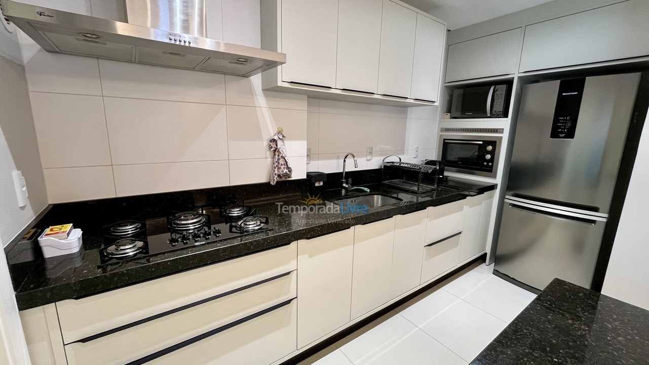 Apartment for vacation rental in Itapema (Meia Praia)