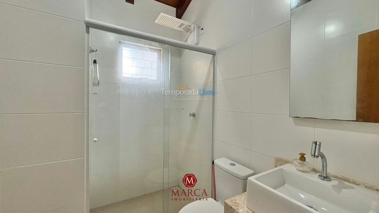 Casa para aluguel de temporada em Bombinhas (Canto Grande)