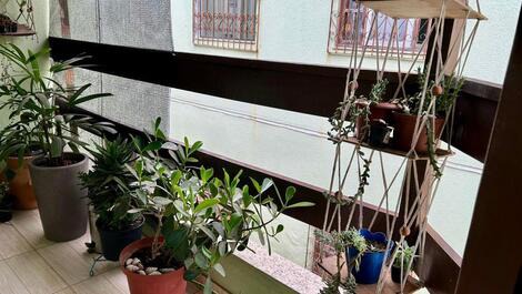 Casa dúplex en una urbanización cerrada.