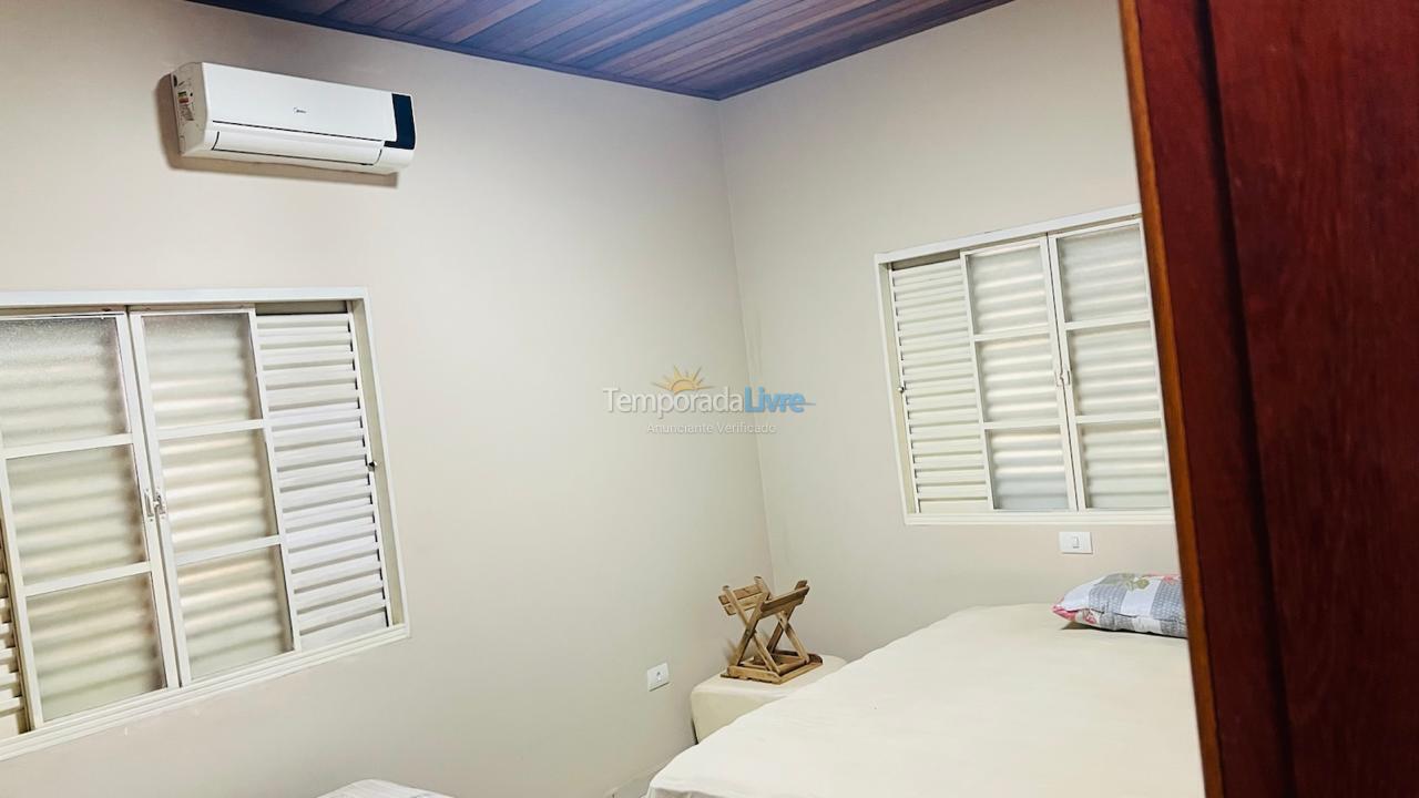 Casa para alquiler de vacaciones em Mairinque (Condomínio Porta do Sol)