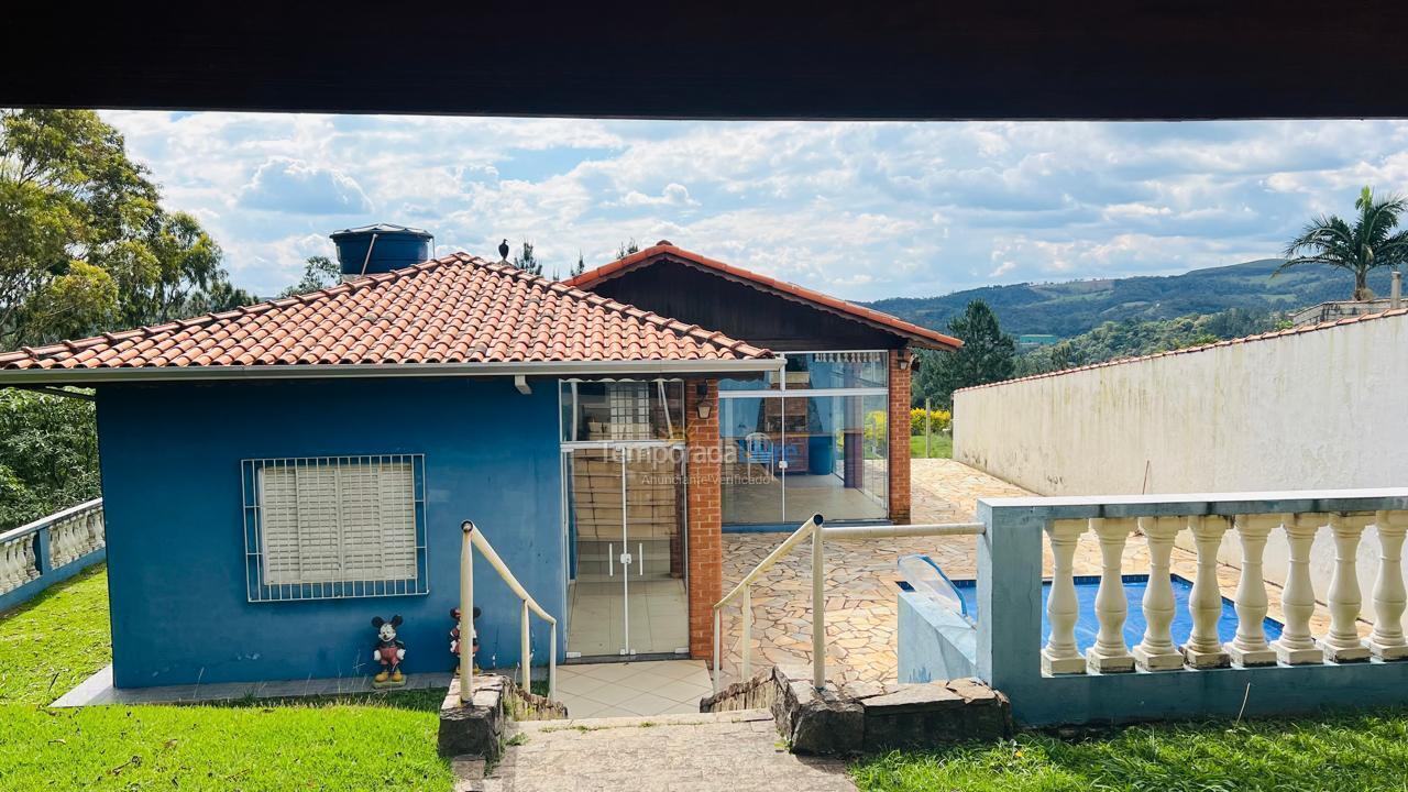 Casa para alquiler de vacaciones em Mairinque (Condomínio Porta do Sol)