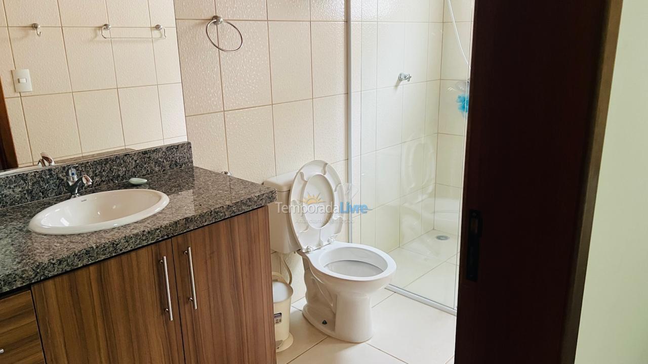 Casa para alquiler de vacaciones em Mairinque (Condomínio Porta do Sol)