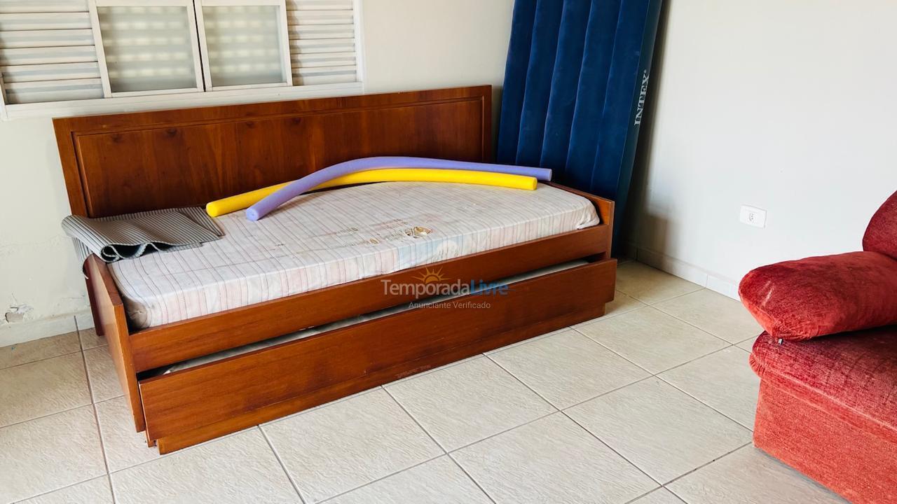Casa para alquiler de vacaciones em Mairinque (Condomínio Porta do Sol)