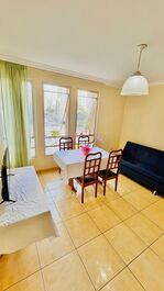 Apartamento a 50 metros de la playa, el paseo marítimo y el centro comercial Atlântico.