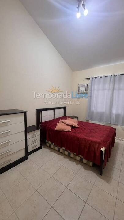 Casa para aluguel de temporada em Governador Celso Ramos (Praia de Palmas)