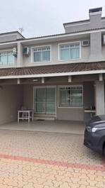 Casa a 50m da praia de Palmas