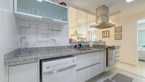 APARTMENT IN SHARED CLUB