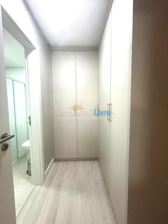 Apartment for vacation rental in Itapema (Meia Praia)