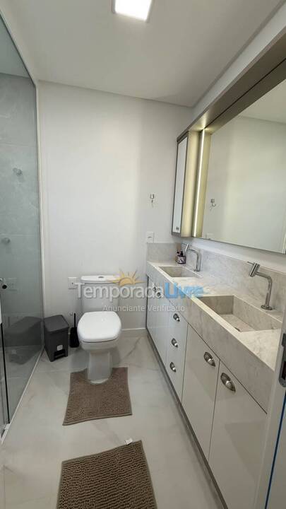 Apartment for vacation rental in Itapema (Meia Praia)