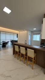 Excellent 3-suite apartment 150 meters from the beach.