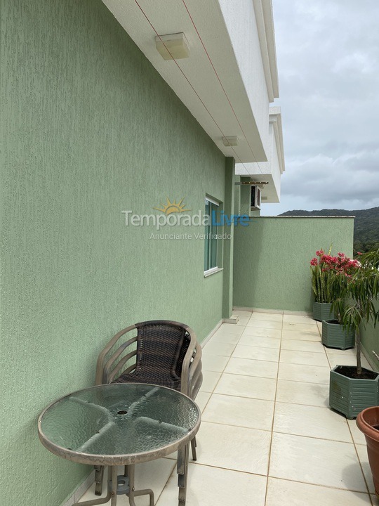 Apartamento para aluguel de temporada em Bombinhas (Praia de Bombas)
