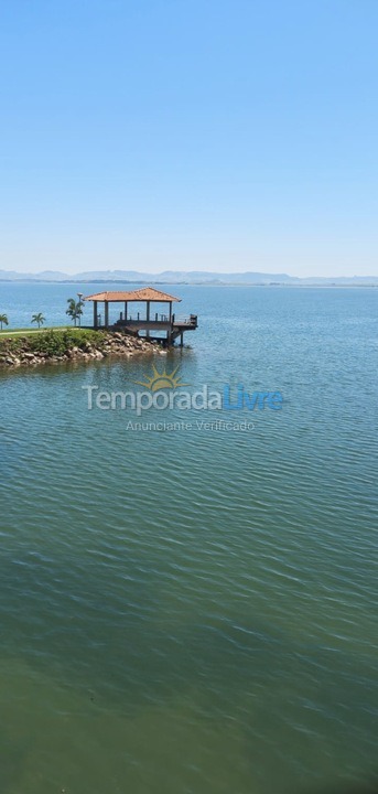 Casa para alquiler de vacaciones em Carlópolis (Condominio Residencial Ilha Bela)