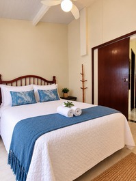 House with access to and views of the sea in a gated community.