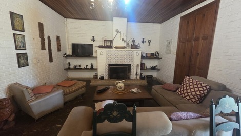 Chácara Sta. Filomena: Artistic and Nature-Based Retreat