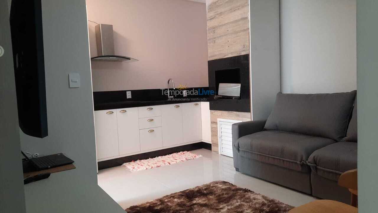 Casa para aluguel de temporada em Bombinhas (Canto Grande)