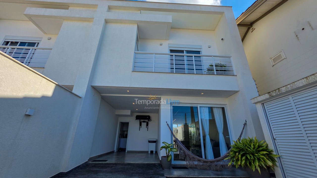 House for vacation rental in São Francisco do Sul (Ubatuba)
