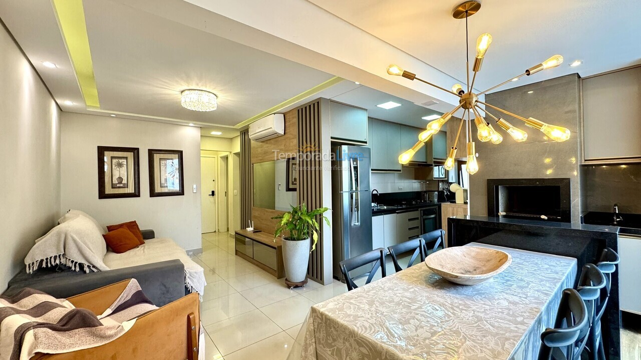 Apartamento para aluguel de temporada em Guarujá (Pitangueiras)