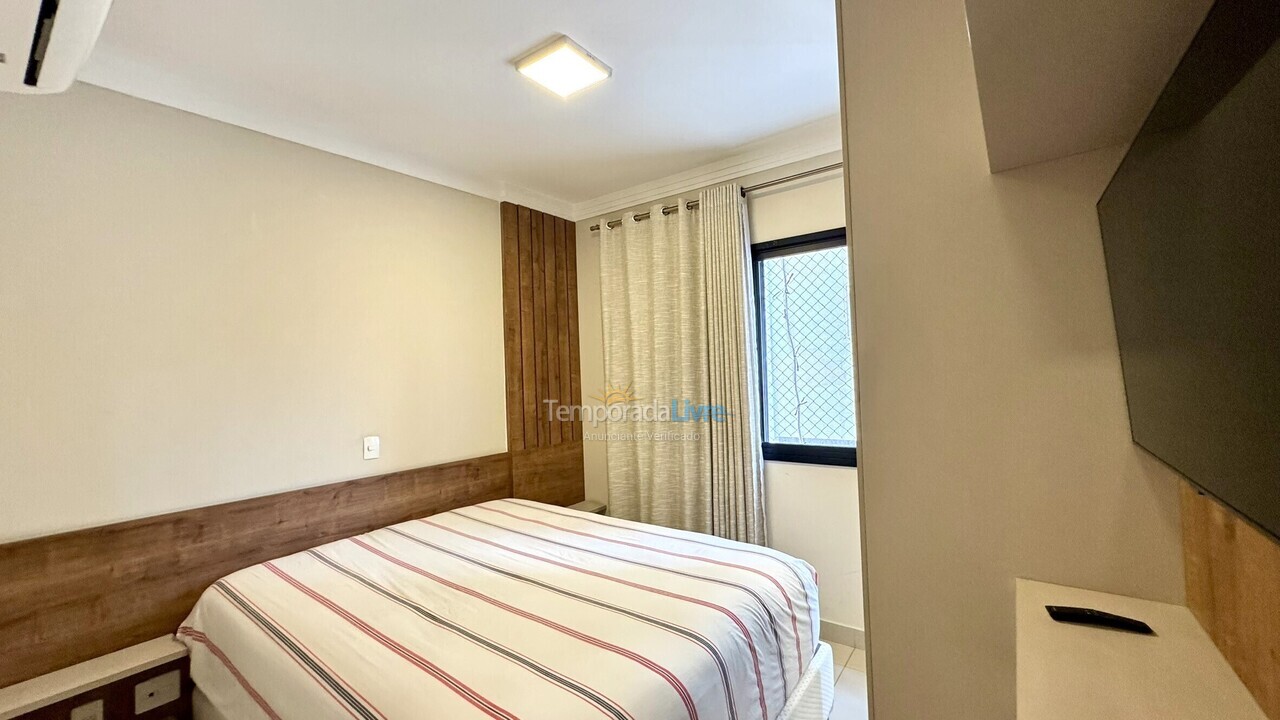 Apartamento para aluguel de temporada em Guarujá (Pitangueiras)
