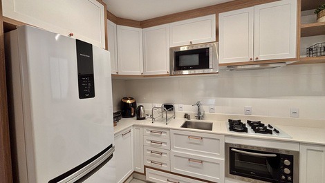 Aluga-se Apartamento Com 02 Dormitórios, Praia De Palmas