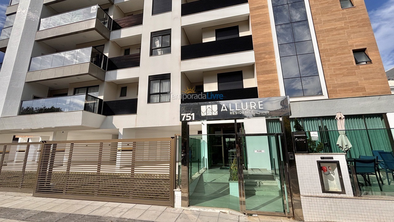 Apartamento para aluguel de temporada em Governador Celso Ramos (Praia de Palmas)