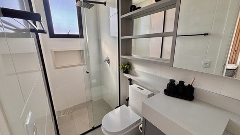 Aluga-se Apartamento Com 02 Dormitórios, Praia De Palmas