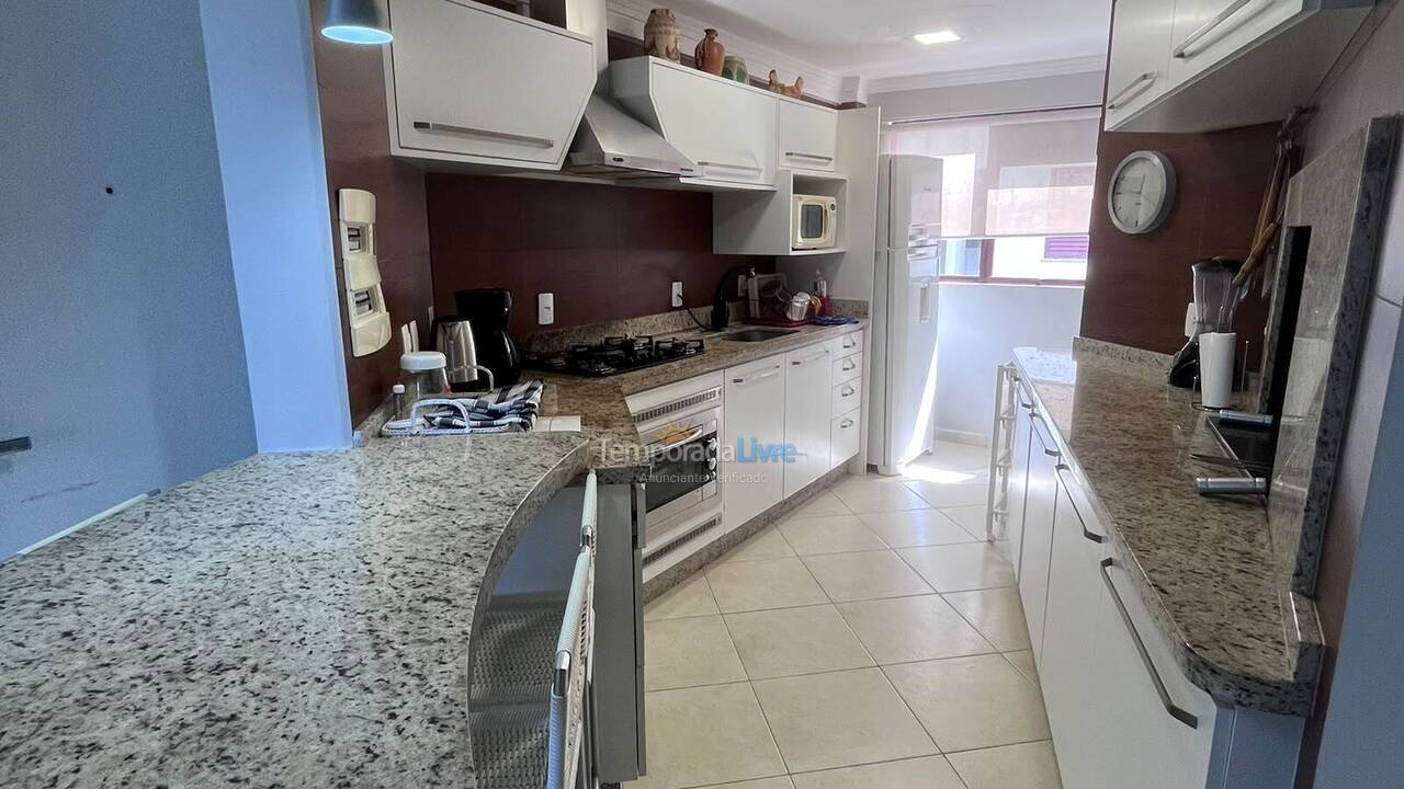 Apartment for vacation rental in Itapema (Centro)